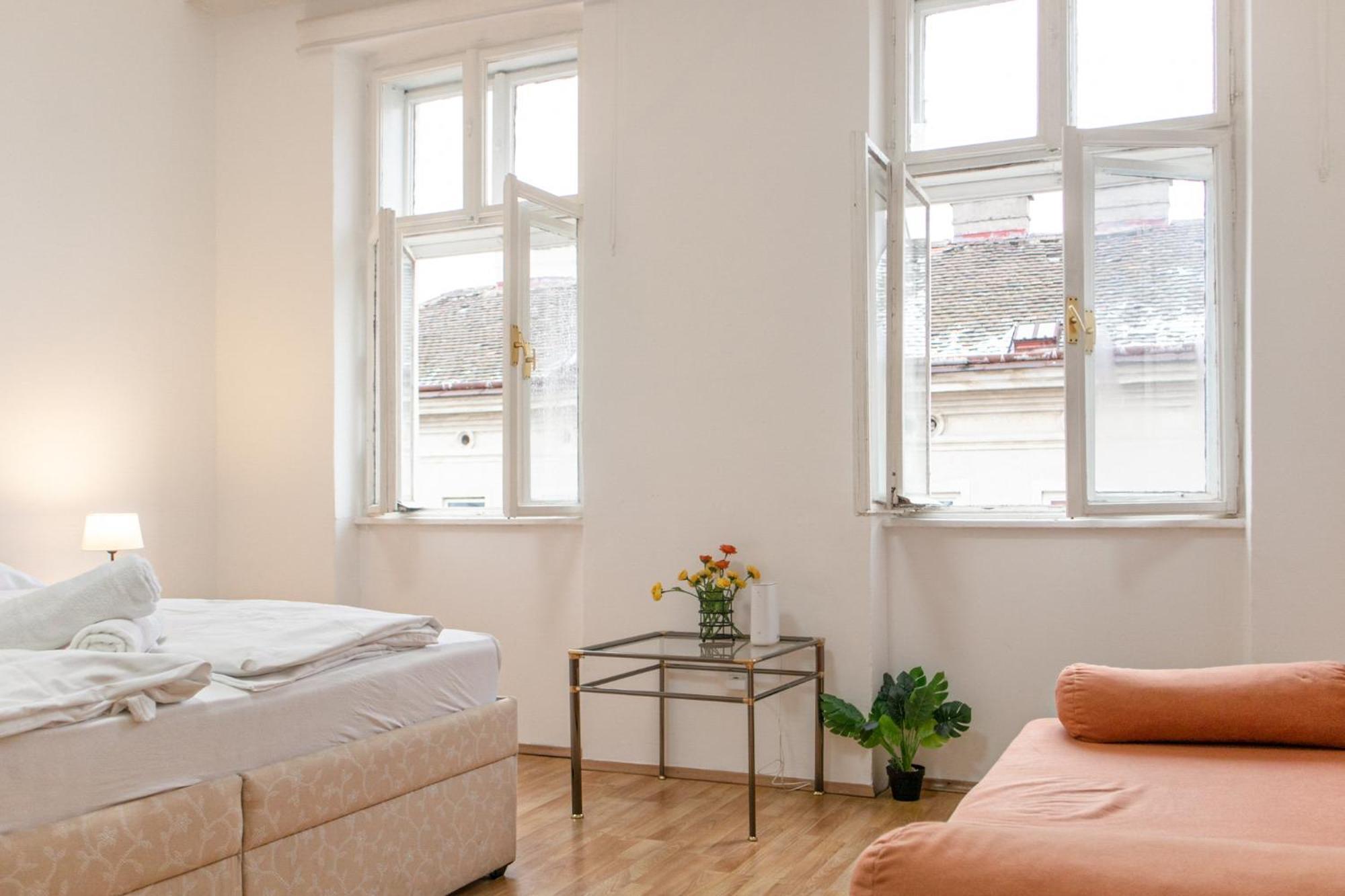 Budget City Stay - Near Wiener Stadthalle Ideal For Longstays Exterior photo