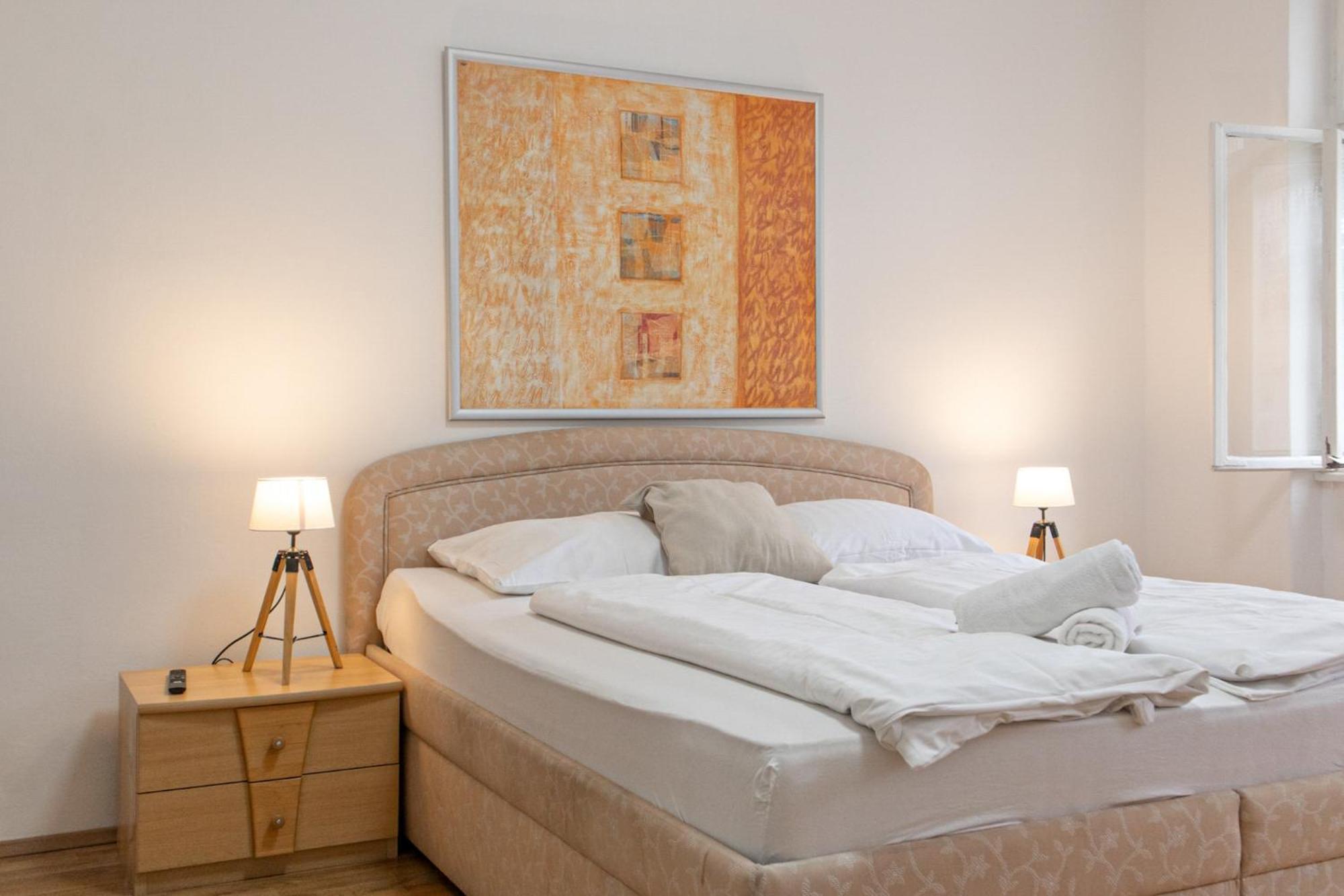 Budget City Stay - Near Wiener Stadthalle Ideal For Longstays Exterior photo