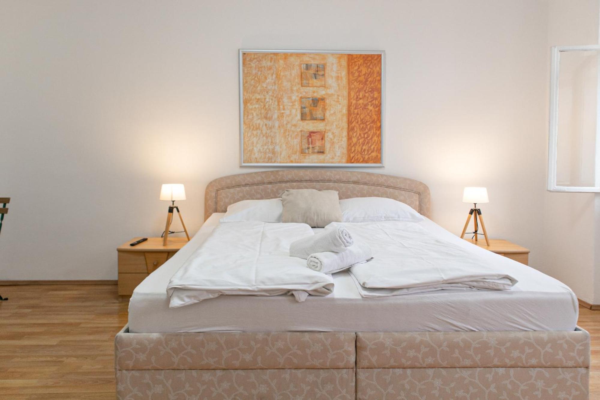 Budget City Stay - Near Wiener Stadthalle Ideal For Longstays Exterior photo