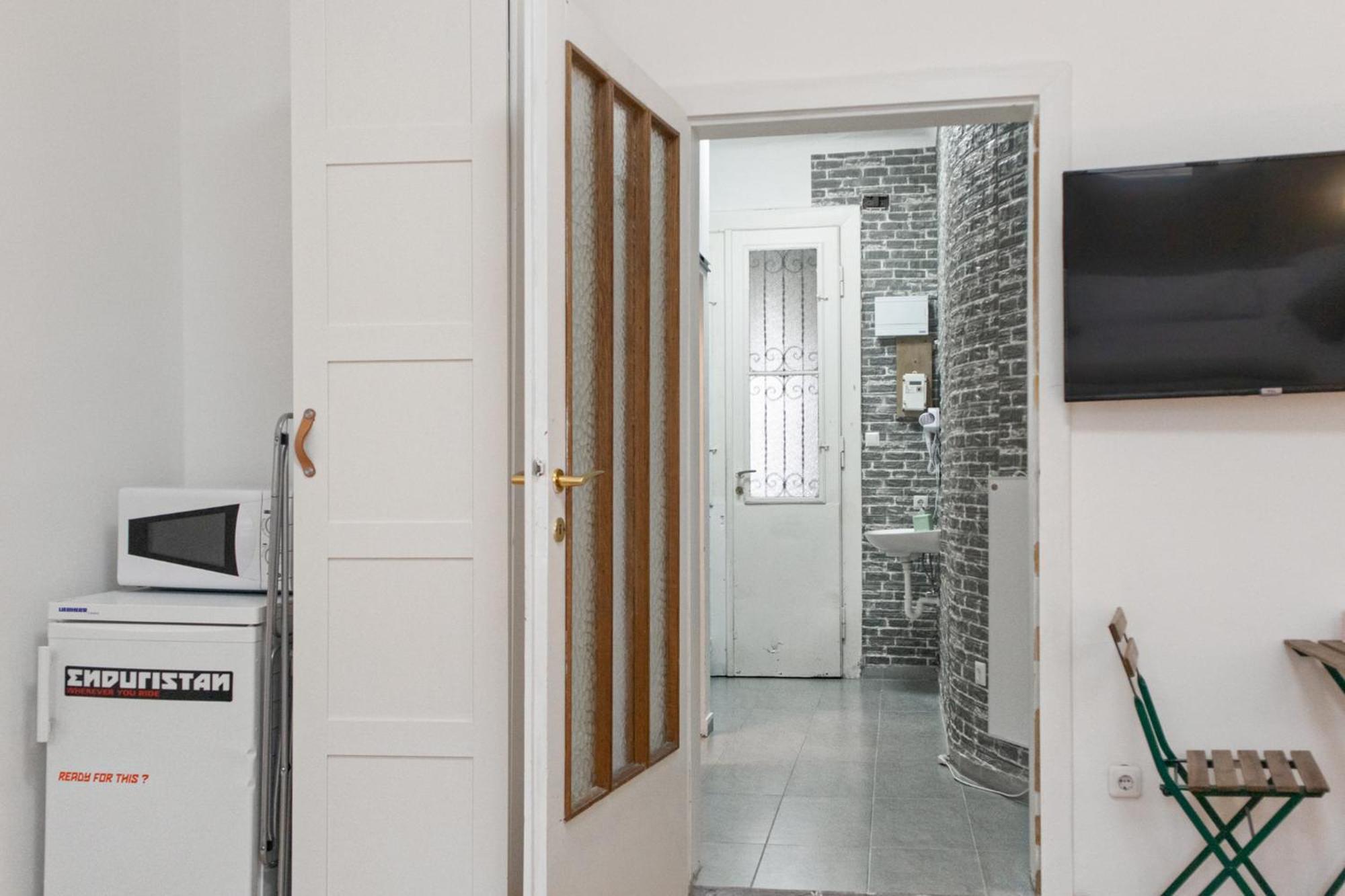 Budget City Stay - Near Wiener Stadthalle Ideal For Longstays Exterior photo