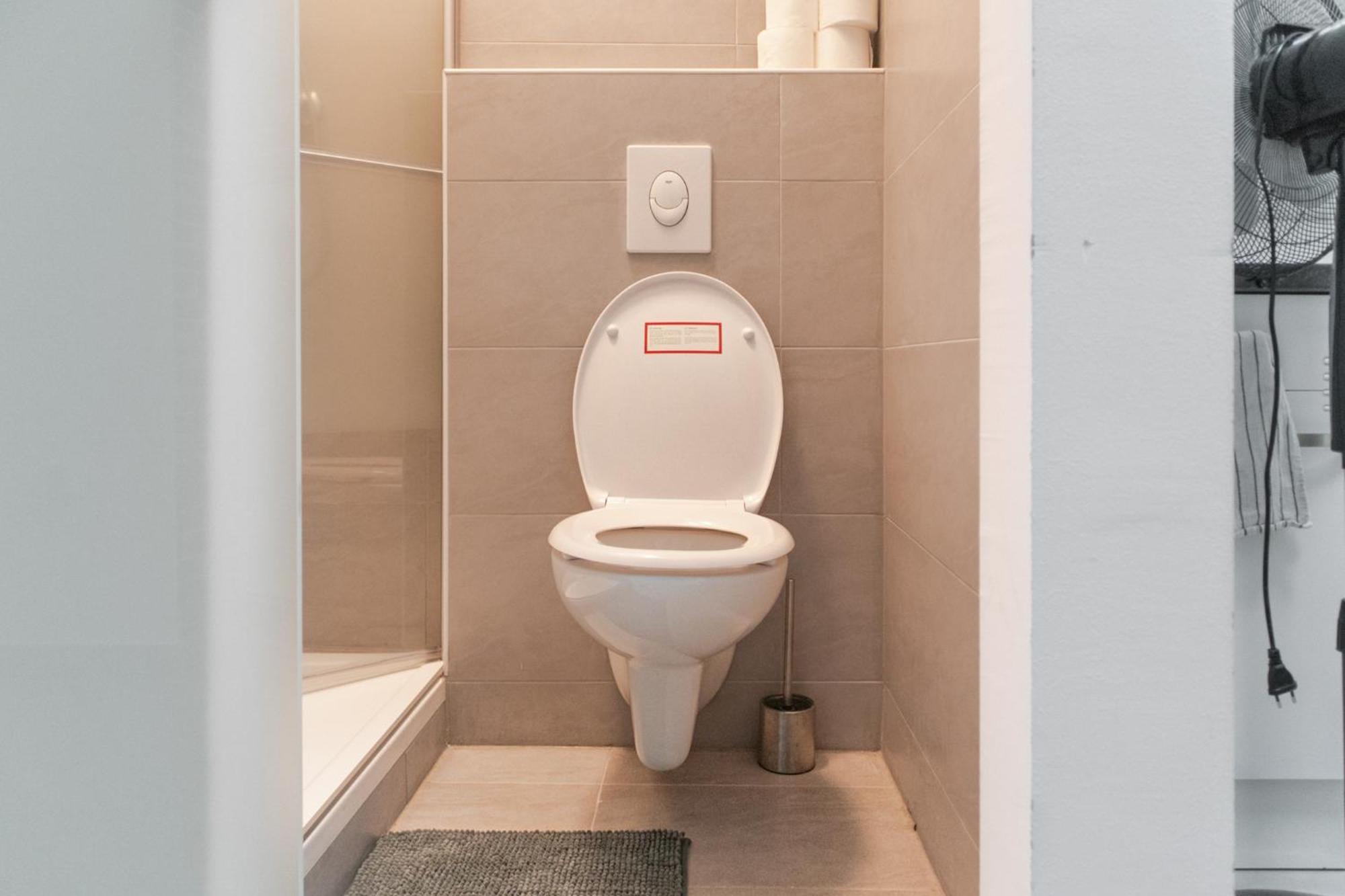 Budget City Stay - Near Wiener Stadthalle Ideal For Longstays Exterior photo